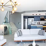Azure Heaven Vila