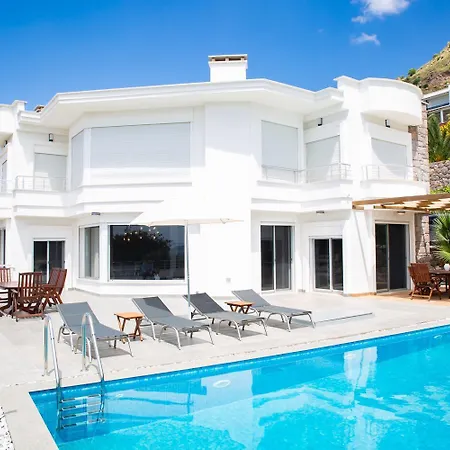 Azure Heaven Vila